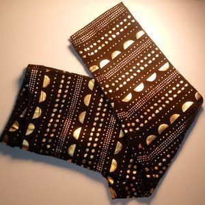 Girls' Black and Gold Capri Leggings